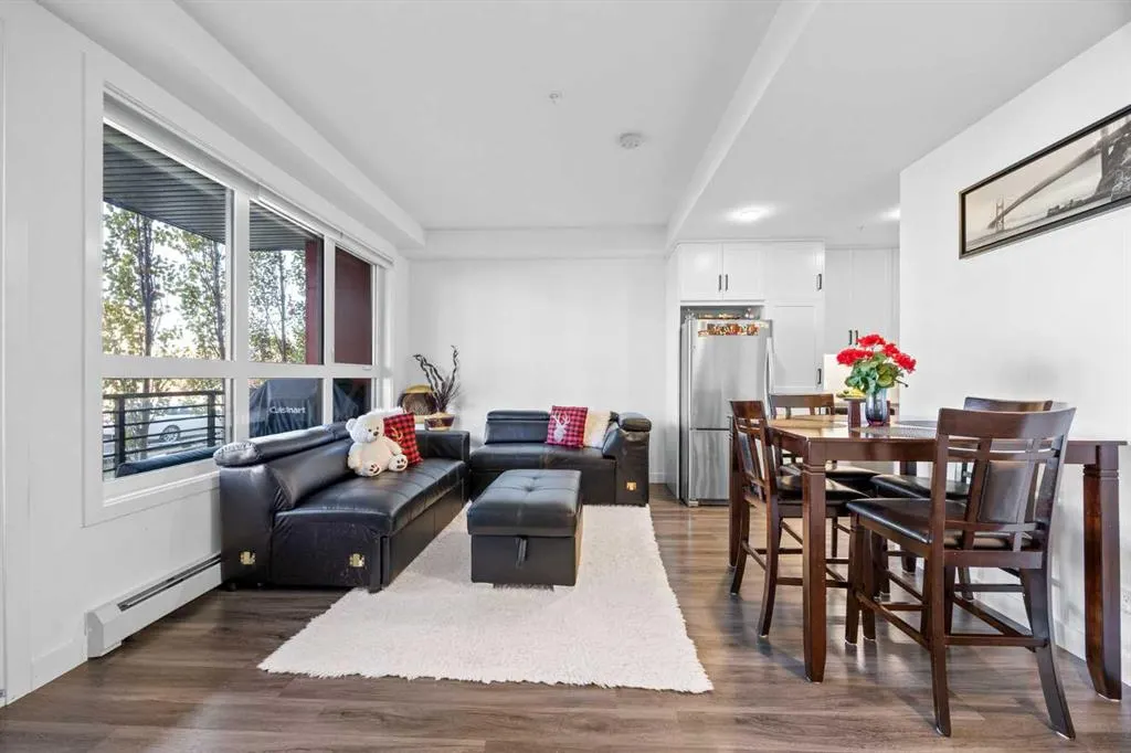350 Livingston Common NE, #1108