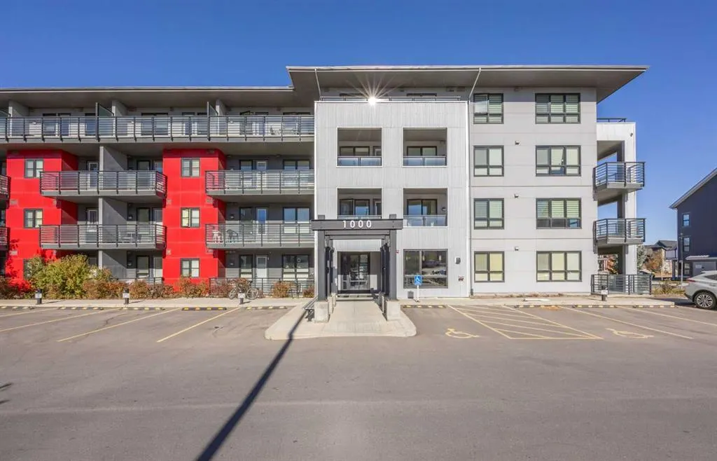 350 Livingston Common NE, #1108
