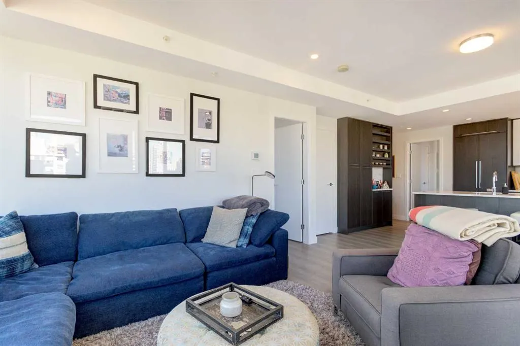 930 16 Avenue SW, #703