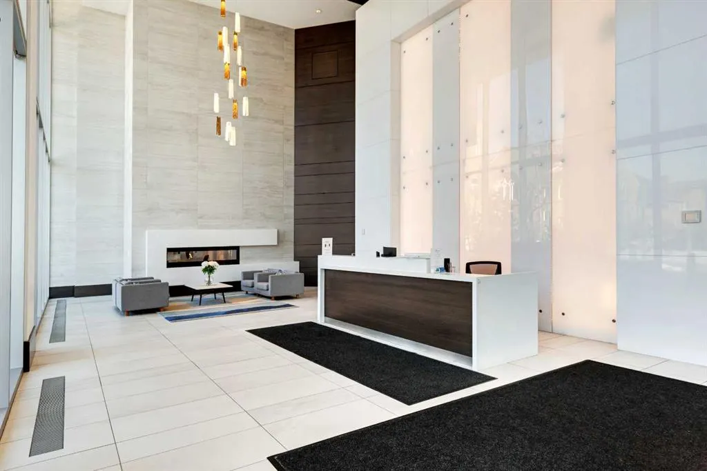 930 16 Avenue SW, #703