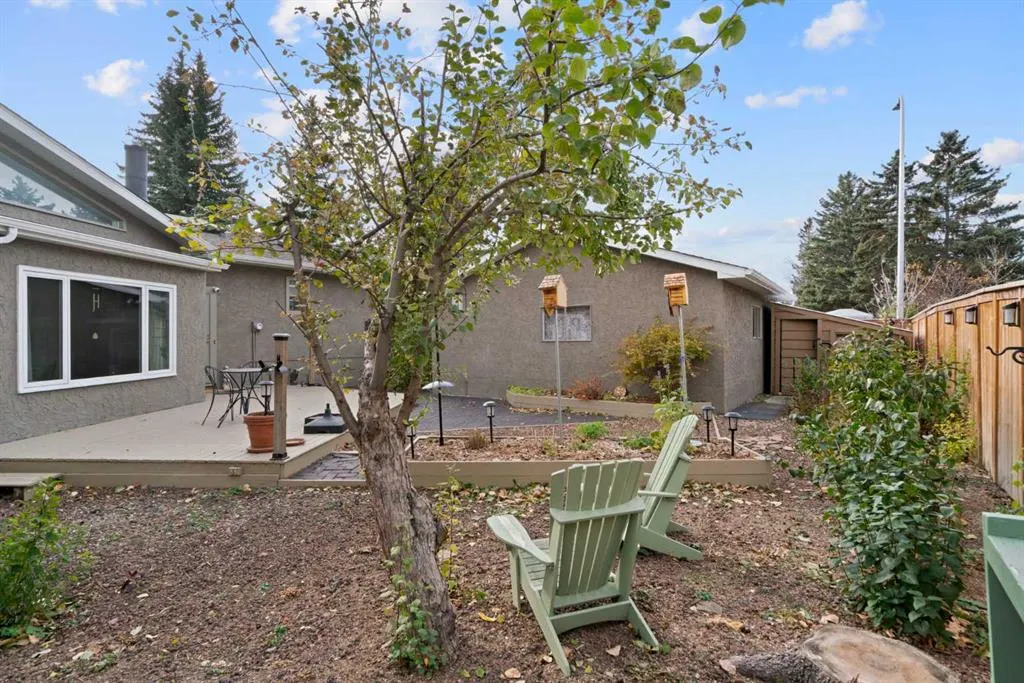 9632 Oakcliffe Drive SW