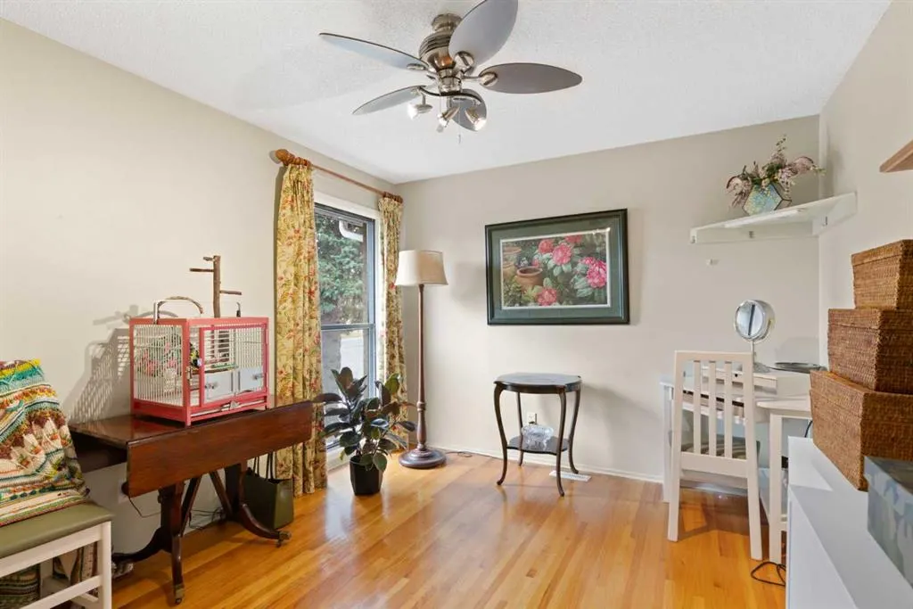 9632 Oakcliffe Drive SW