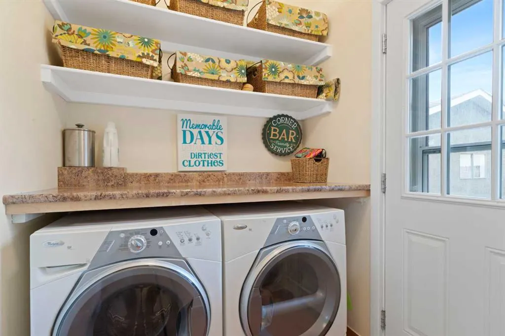 9632 Oakcliffe Drive SW