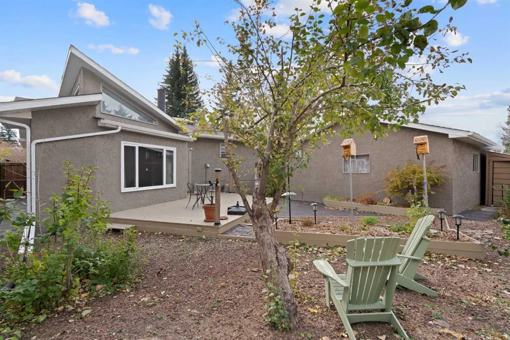 9632 Oakcliffe Drive SW