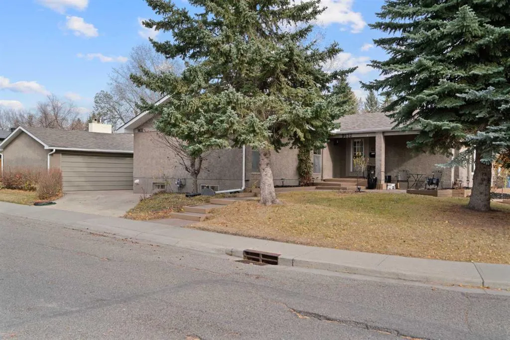 9632 Oakcliffe Drive SW