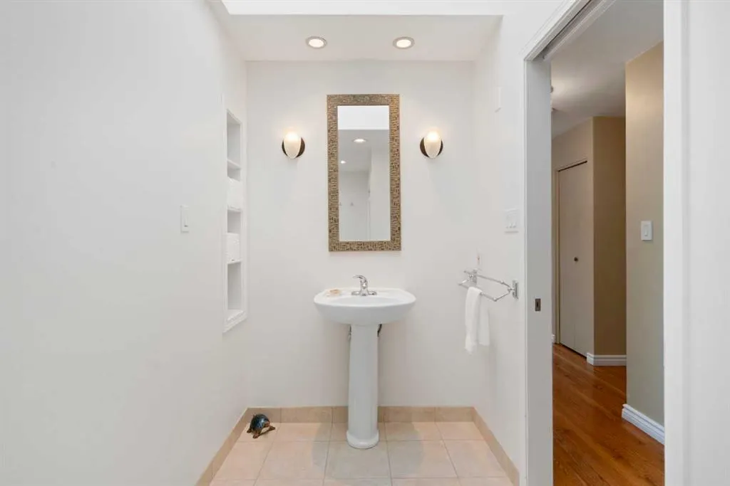 9632 Oakcliffe Drive SW