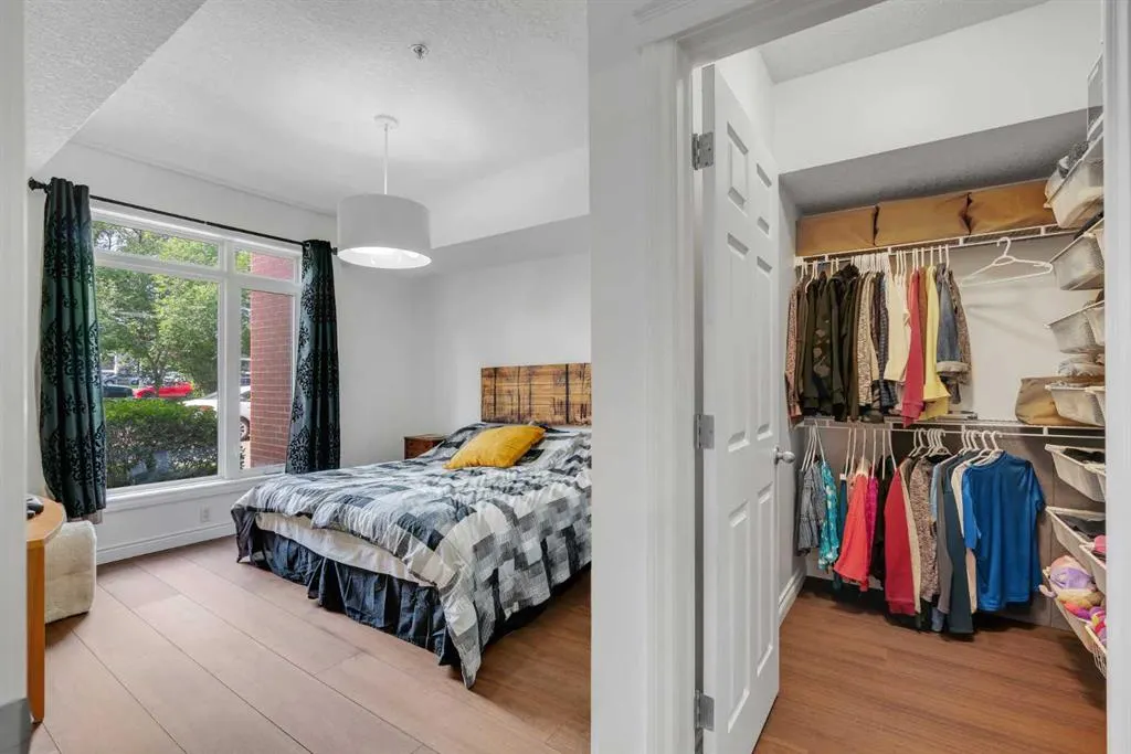 8 Hemlock Crescent SW, #101