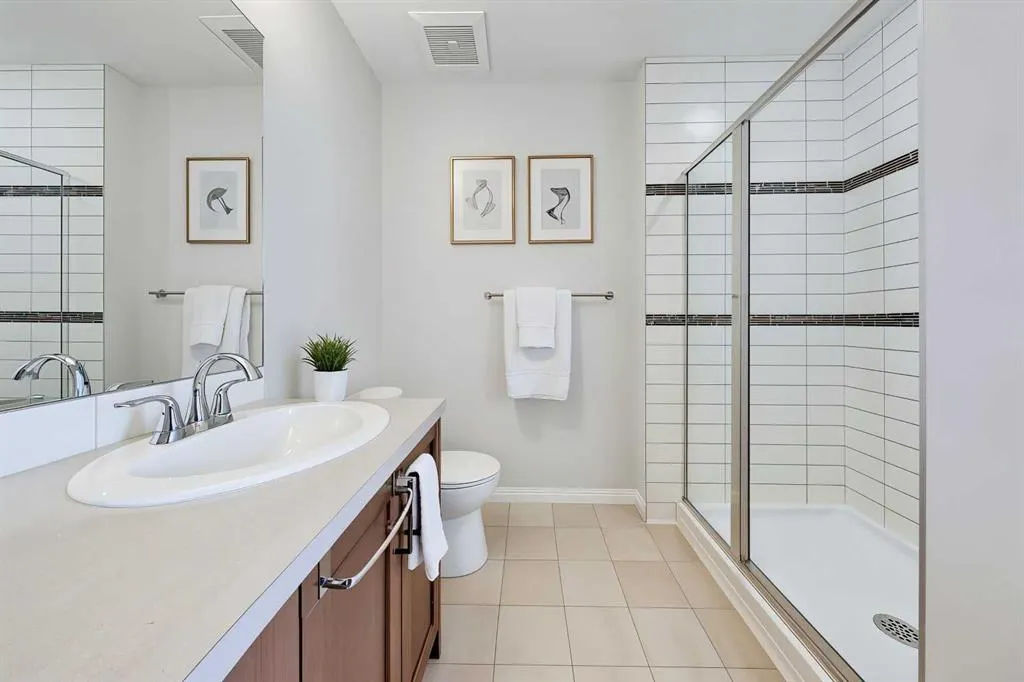 1086 Williamstown Boulevard NW, #401
