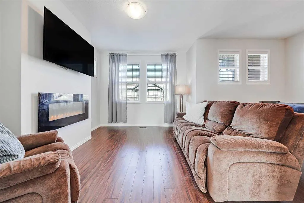 1086 Williamstown Boulevard NW, #401