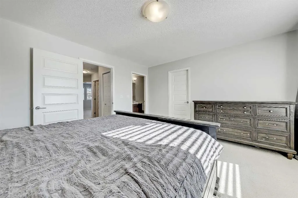 1086 Williamstown Boulevard NW, #401