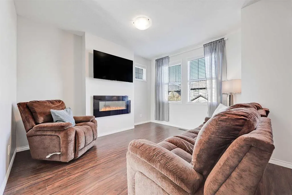 1086 Williamstown Boulevard NW, #401