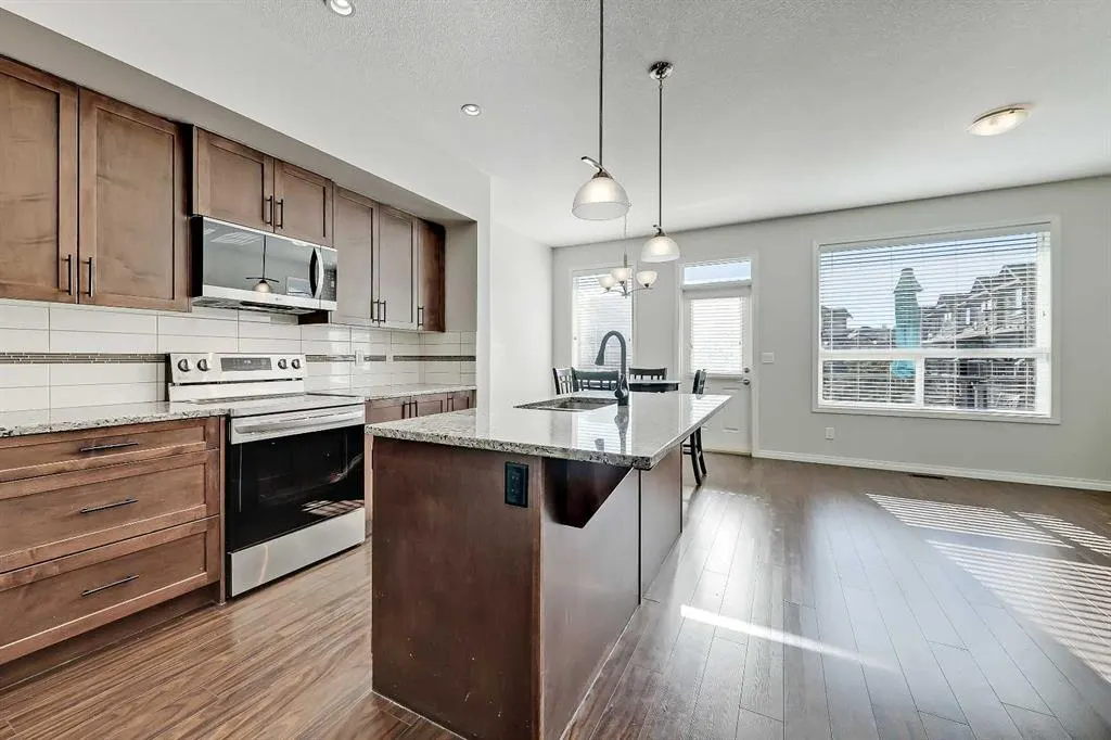 1086 Williamstown Boulevard NW, #401