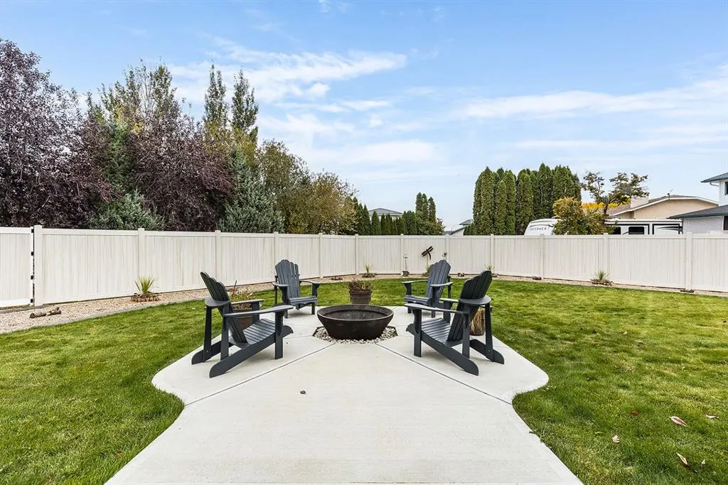 15 Turner Close SE