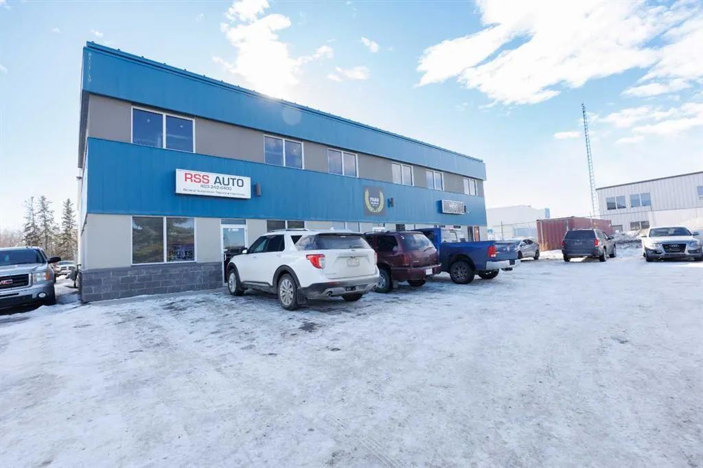 8121 49 Avenue Close, #1,2, 3