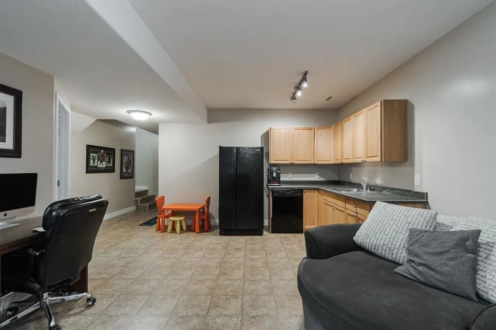 168 Hawthorn Way