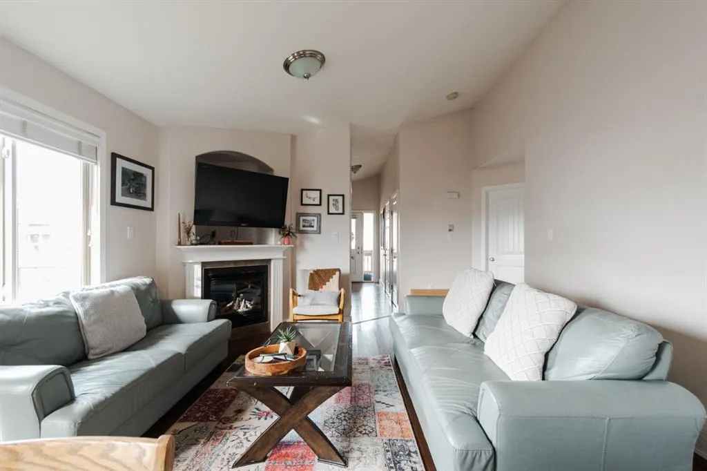 168 Hawthorn Way
