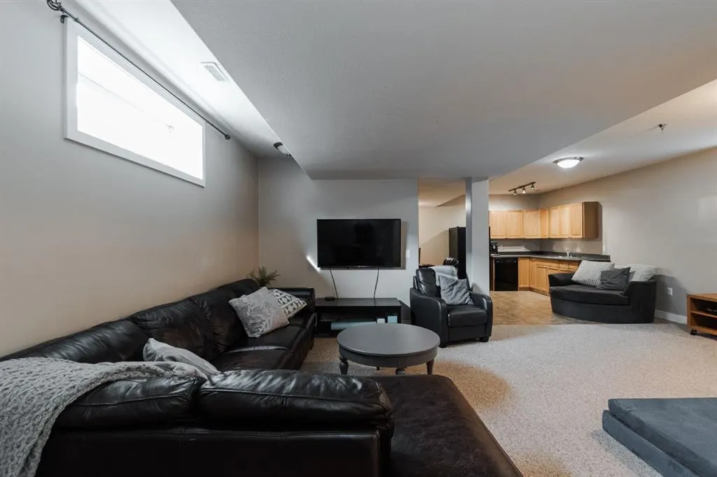 168 Hawthorn Way