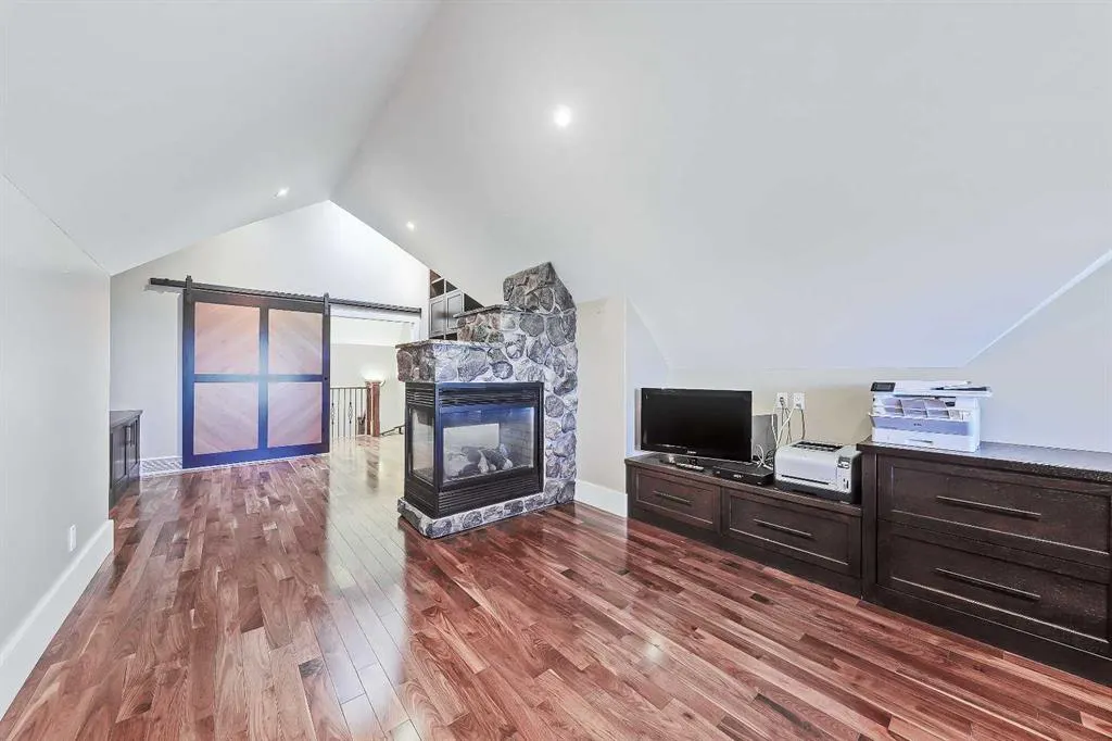 53 Spring Willow Terrace SW