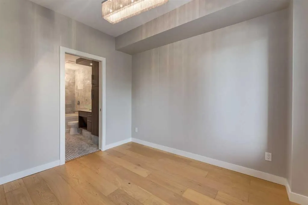 119 19 Street NW, #205