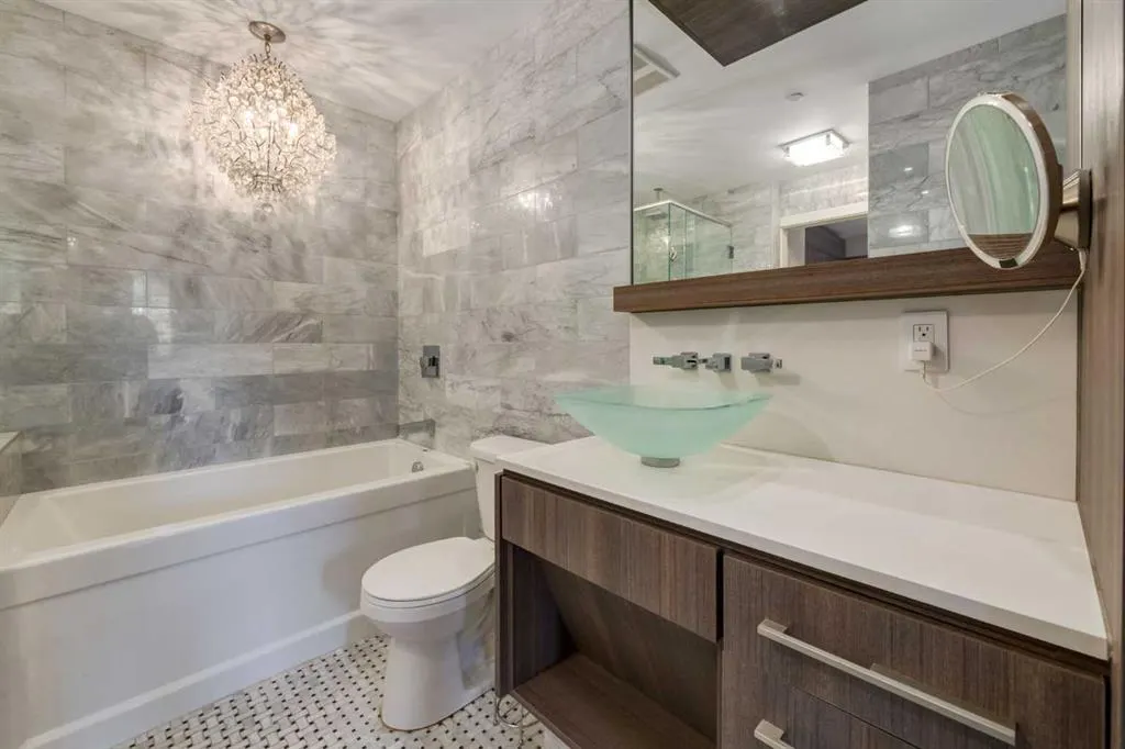 119 19 Street NW, #205