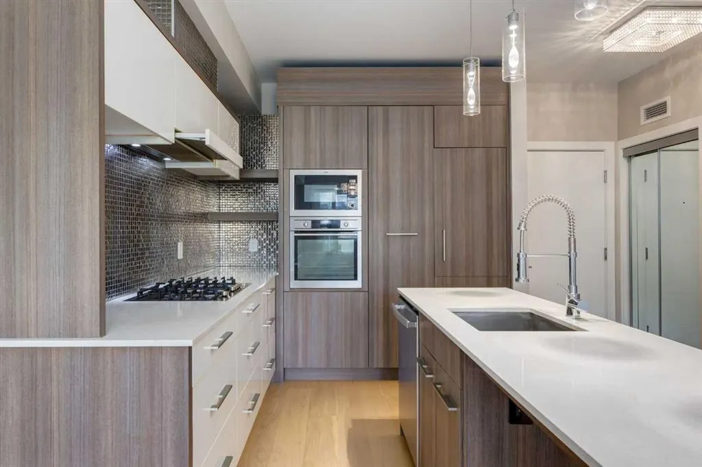 119 19 Street NW, #205