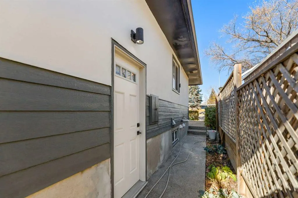 4229 Richmond Road SW