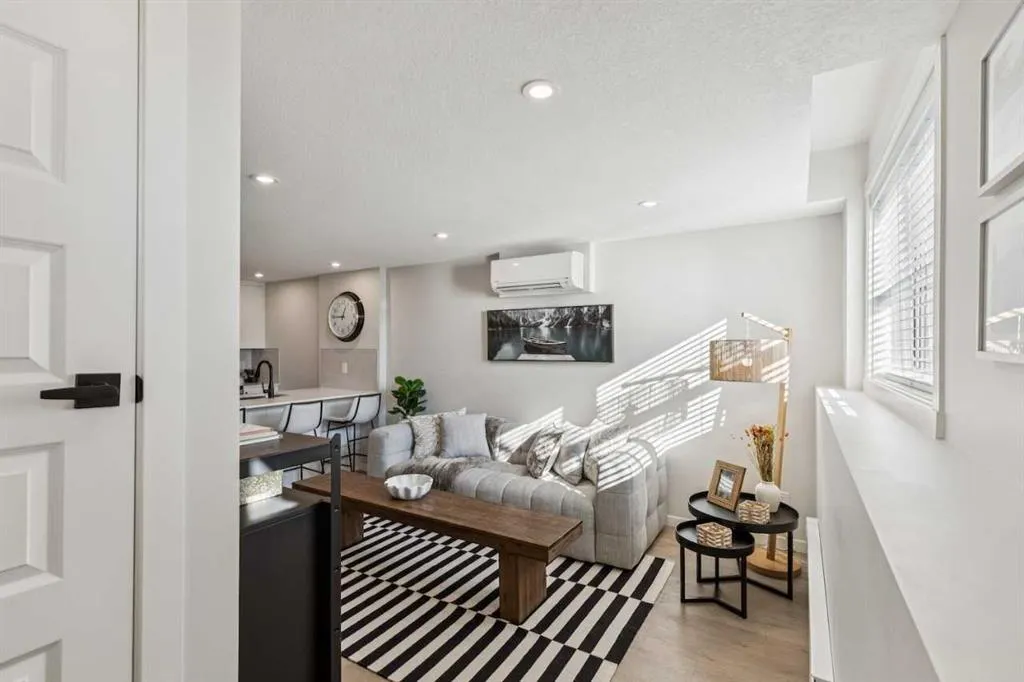 63 Belmont Passage SW, #114