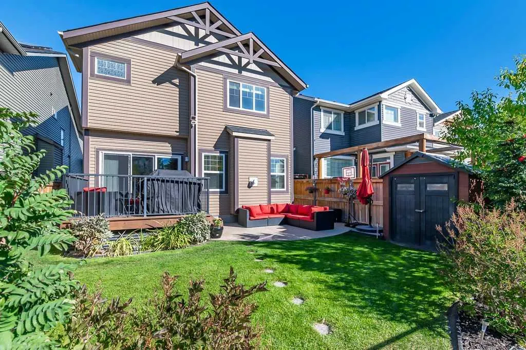 29 Cougar Ridge Close SW