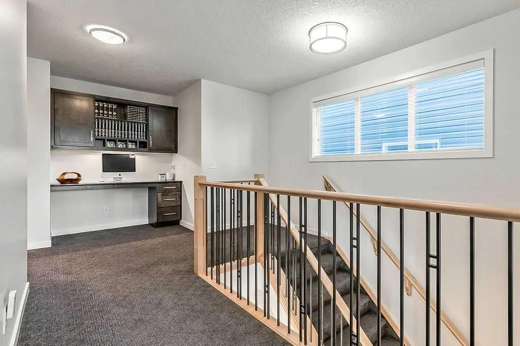 29 Cougar Ridge Close SW
