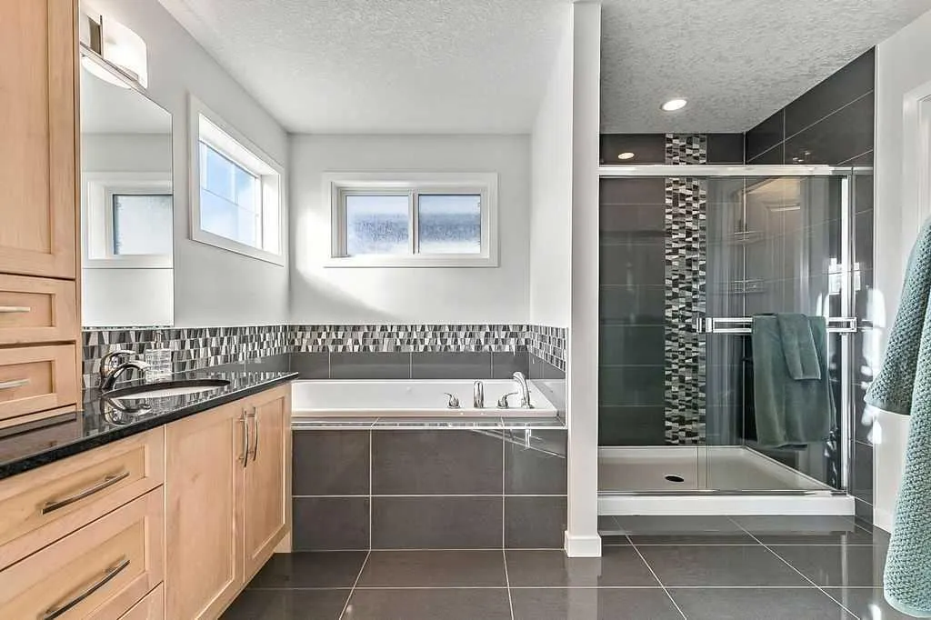 29 Cougar Ridge Close SW