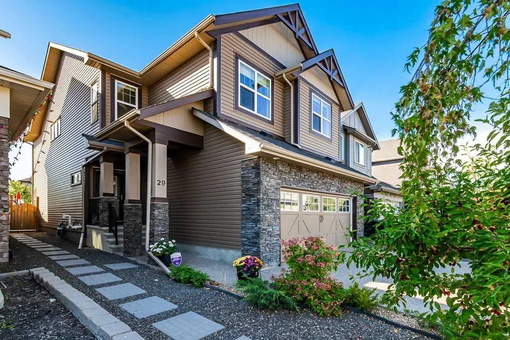 29 Cougar Ridge Close SW