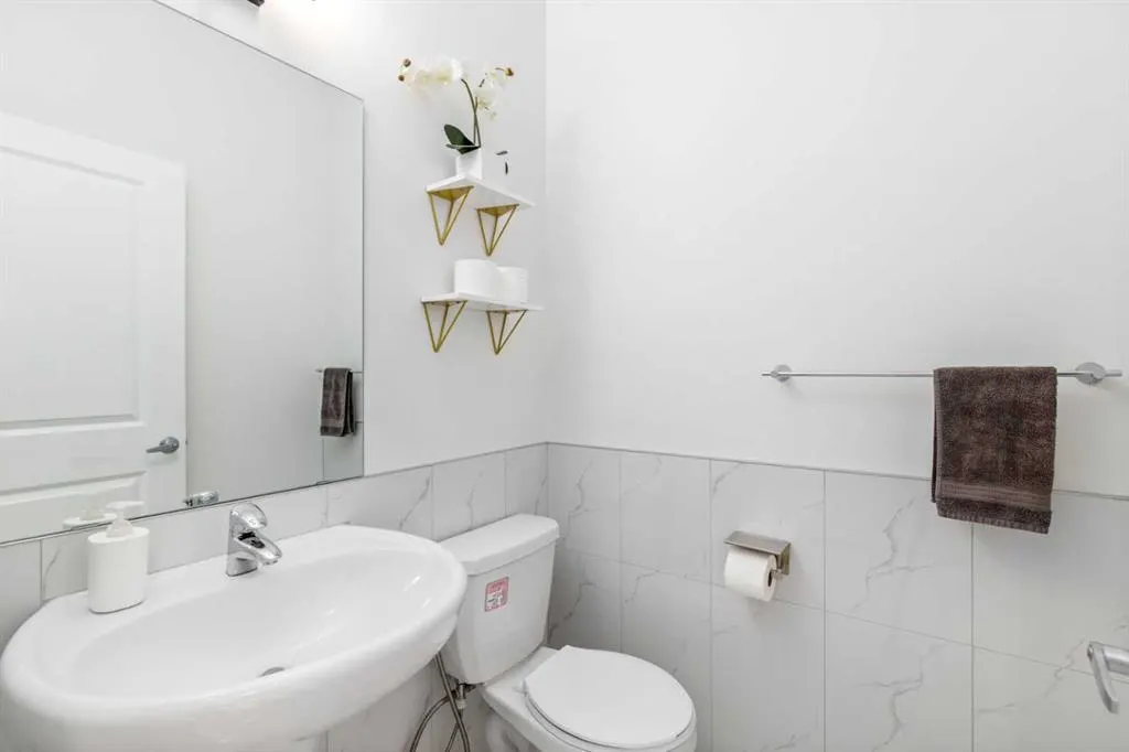 27 Lucas Terrace NW