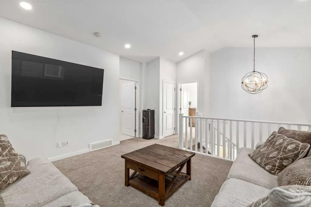 27 Lucas Terrace NW