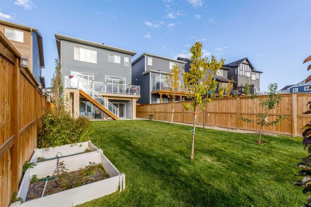 27 Lucas Terrace NW