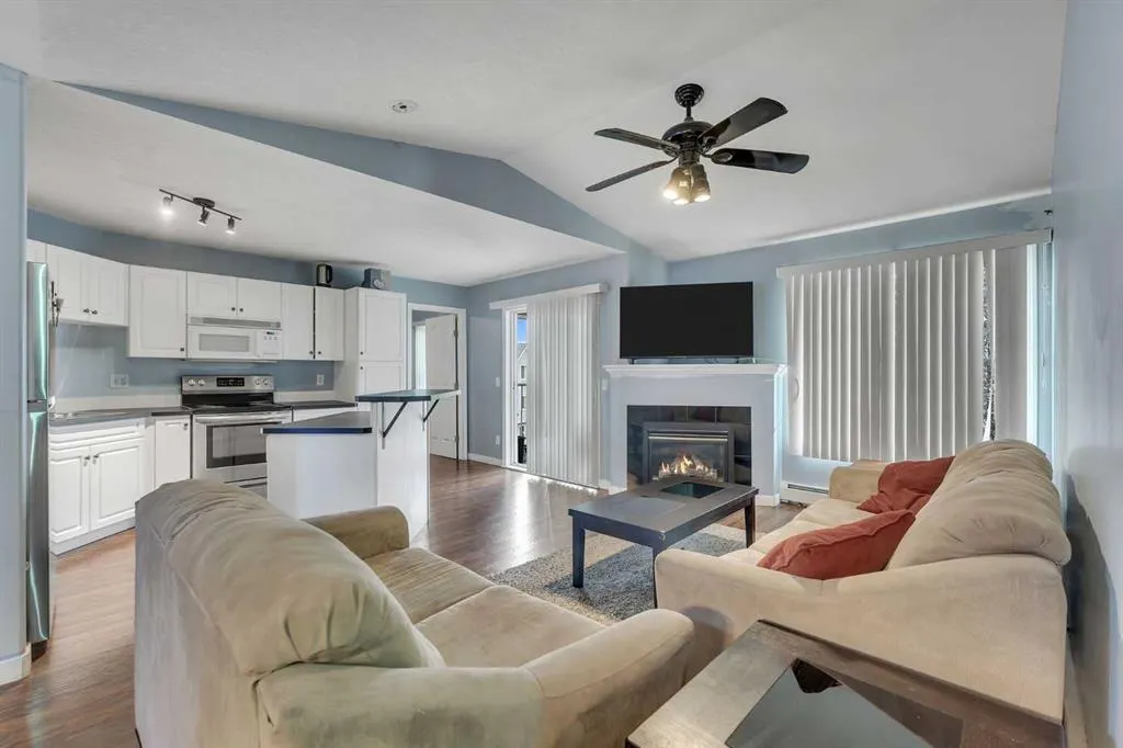 1307 Valleyview Park SE, #307