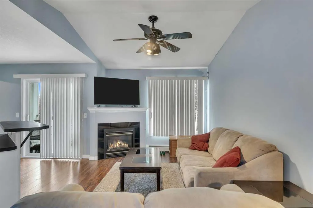 1307 Valleyview Park SE, #307