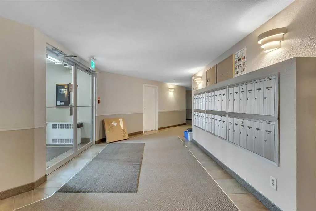 1307 Valleyview Park SE, #307