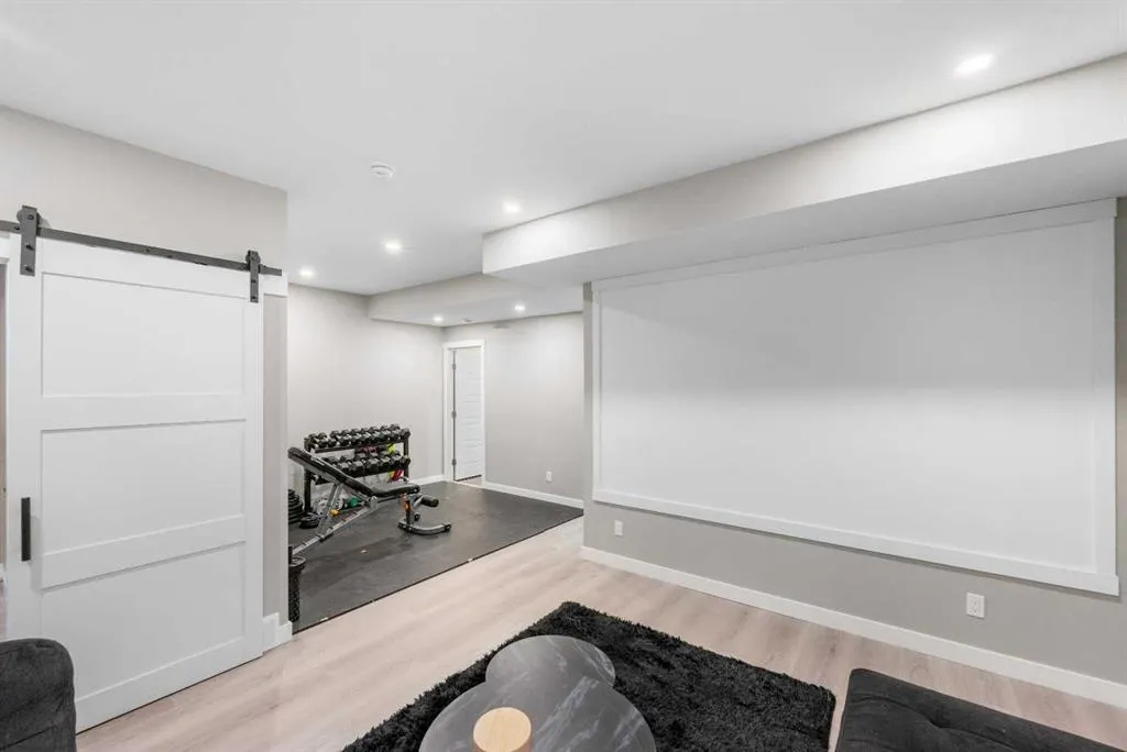 235 Redstone Heights NE