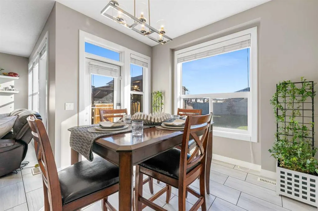 235 Redstone Heights NE