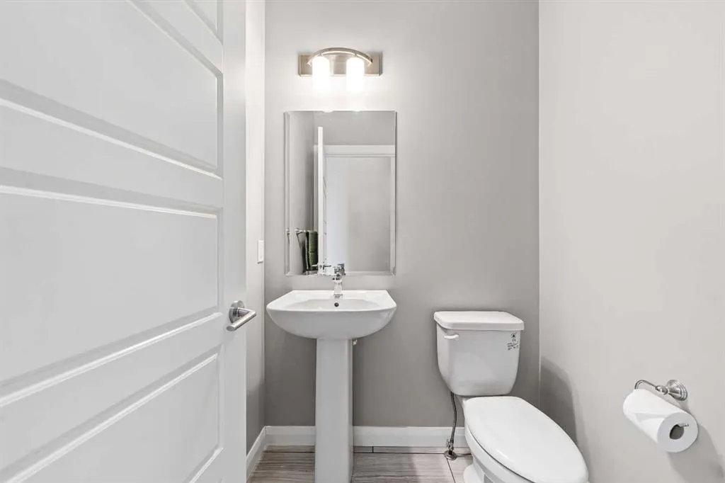 235 Redstone Heights NE