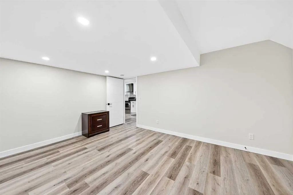 21 Panamount Street NW