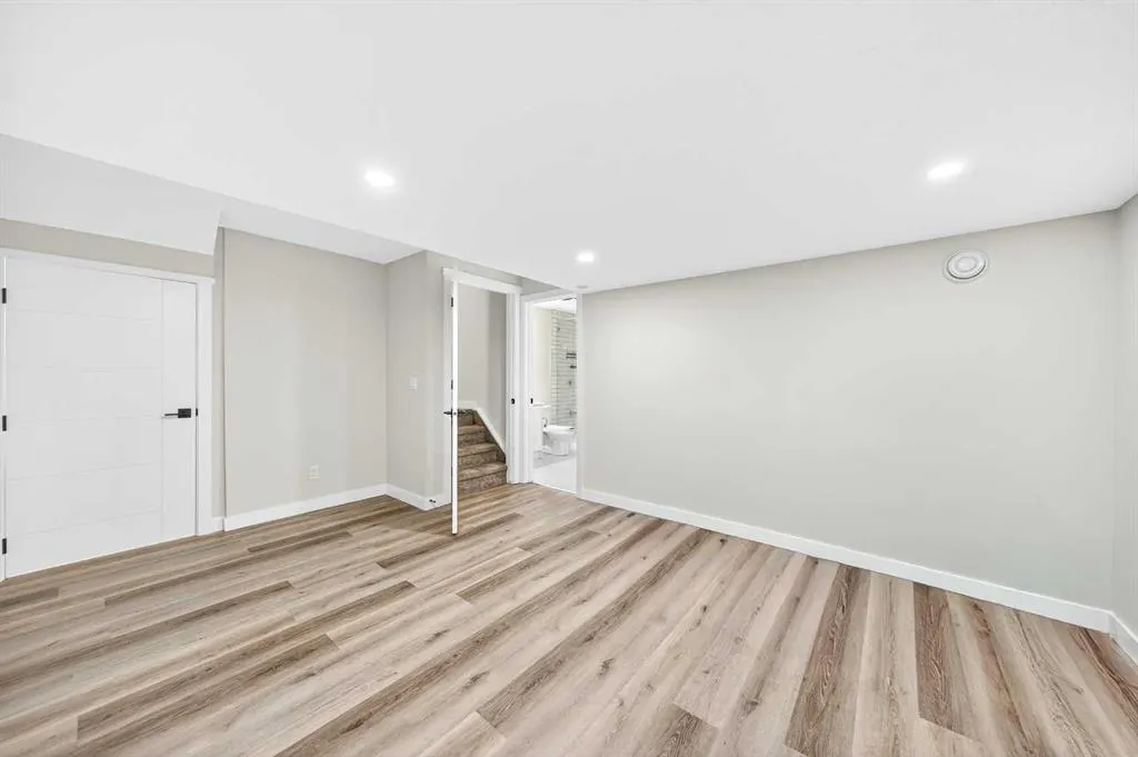 21 Panamount Street NW