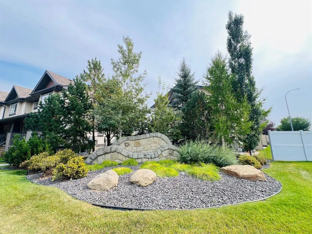 117 Copperpond Common SE, #312