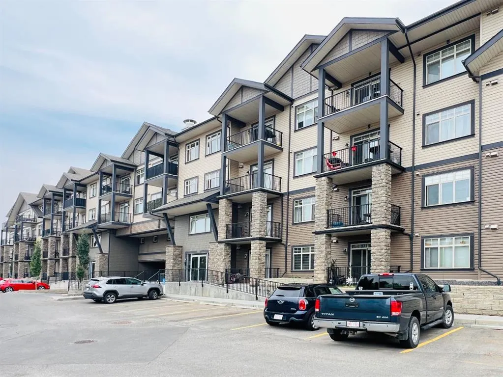 117 Copperpond Common SE, #312