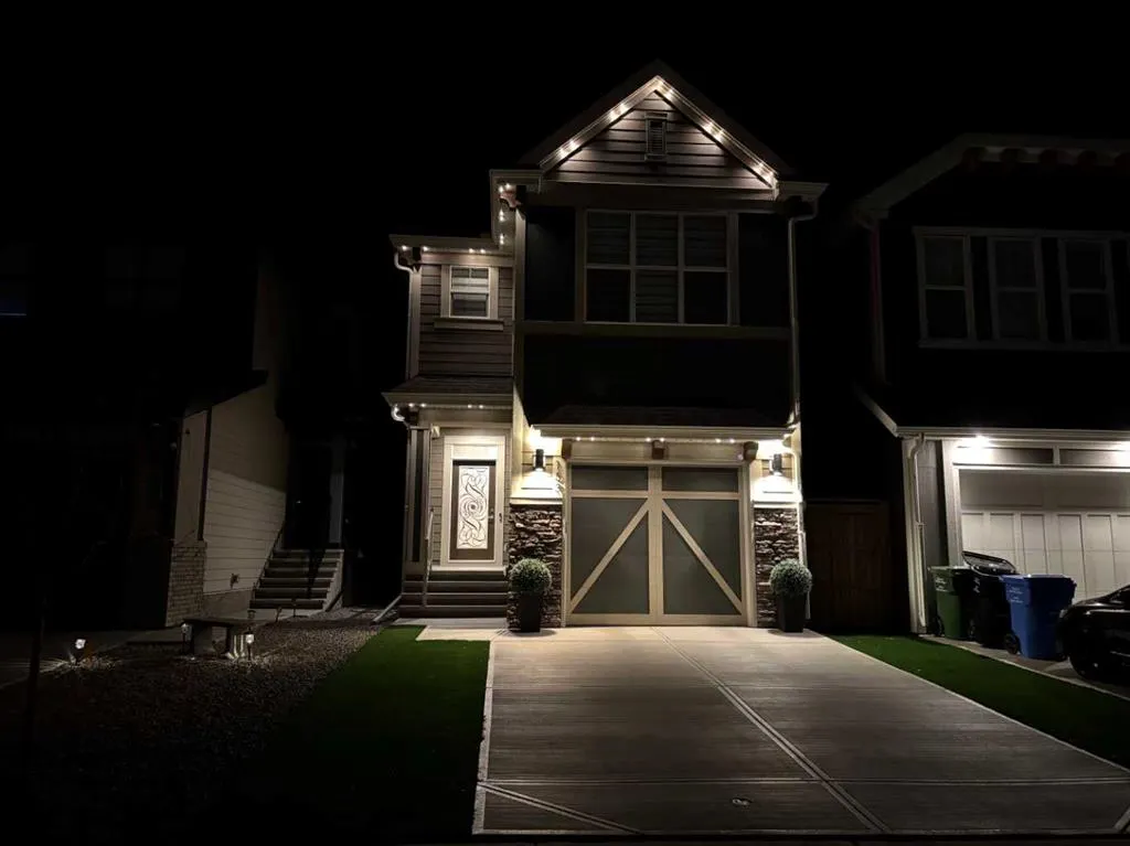 153 Masters Row SE