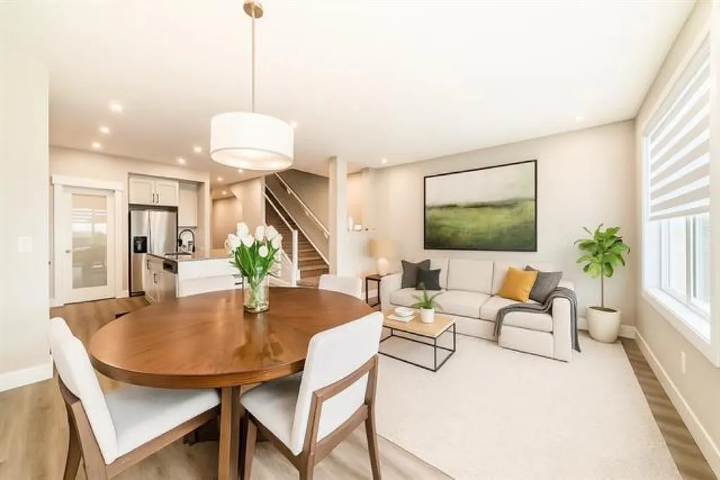 153 Masters Row SE