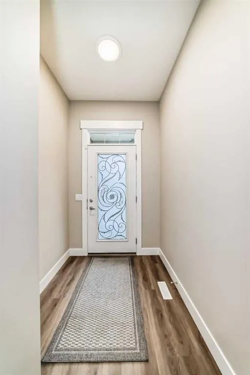 153 Masters Row SE