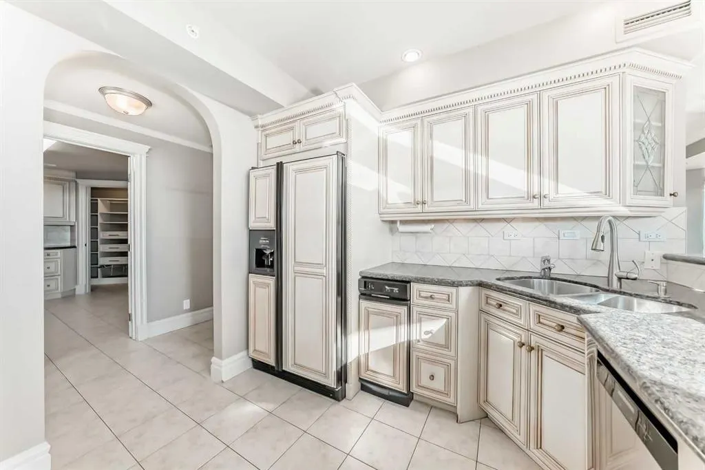 228 26 Avenue SW, #1202