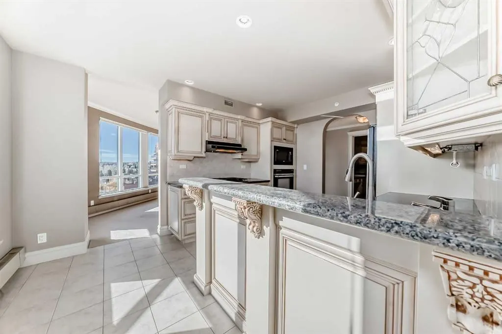 228 26 Avenue SW, #1202