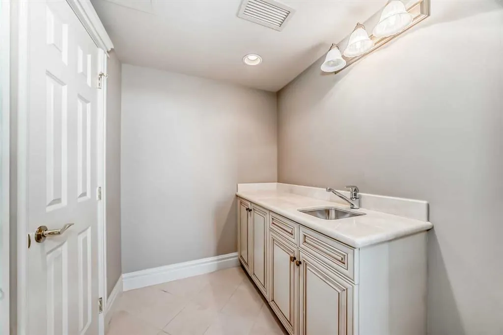228 26 Avenue SW, #1202